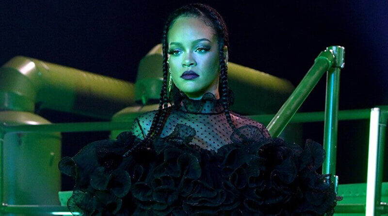 Modanın Yeni Kraliçesi Rihanna-nın Savage x Fenty Vol-2